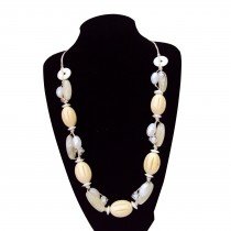 Collier en bois -pi&egrave;ce unique-