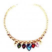 Collier plastron dor&eacute; &agrave; joyaux multicolores