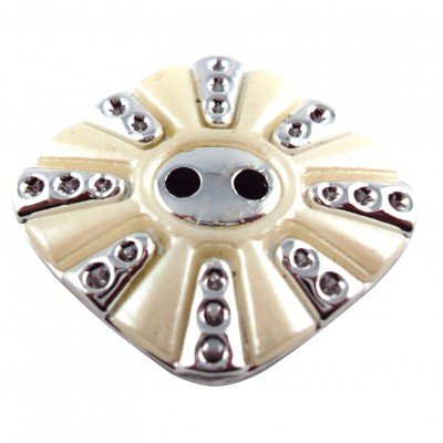 https://magasin-grossiste.com/5319-thickbox/-bouton-losange-effet-strass-en-30-mm-creme-argent.jpg